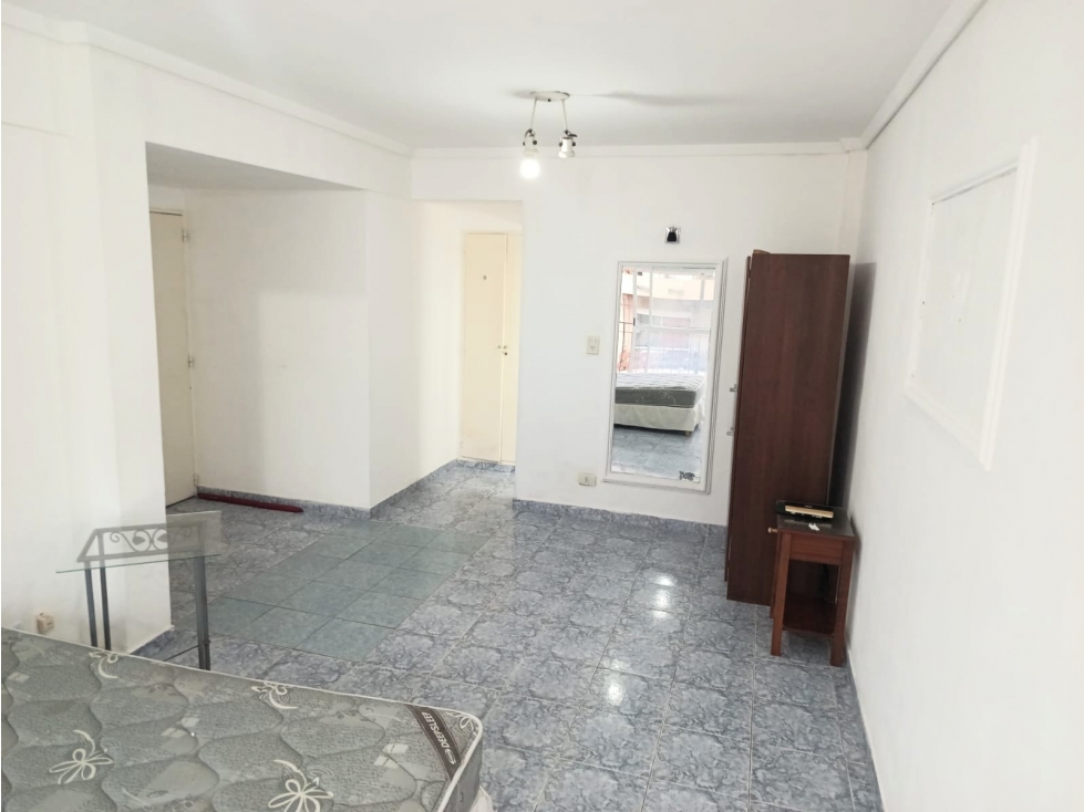 ALQUILER X 24 MESES AMBIENTE Y MEDIO PLAZA MITRE. - 2