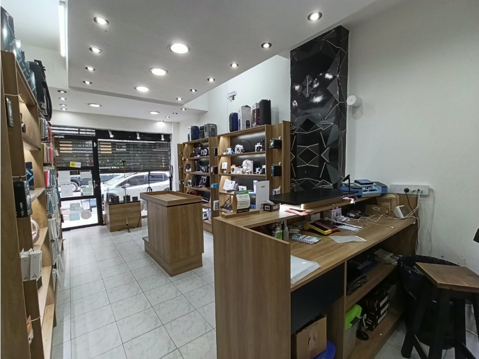 OPORTUNIDAD DE VENTA LOCAL COMERCIAL EN PLENO CENTRO — foto 2