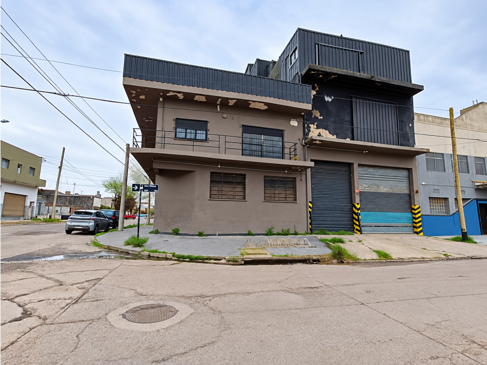 VENTA IMPORTANTE FABRICA PESQUERA ORTIZ DE ZARATE Y DON ORIONE - 1