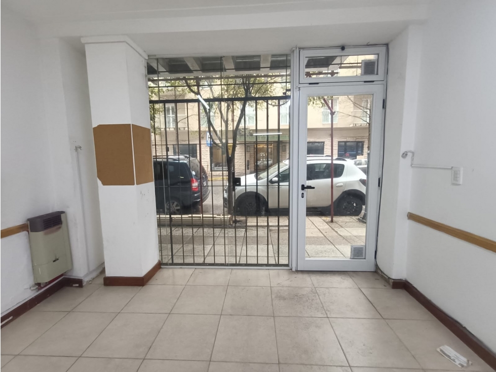 ALQUILER LOCAL COMERCIAL ZONA CENTRO - 3