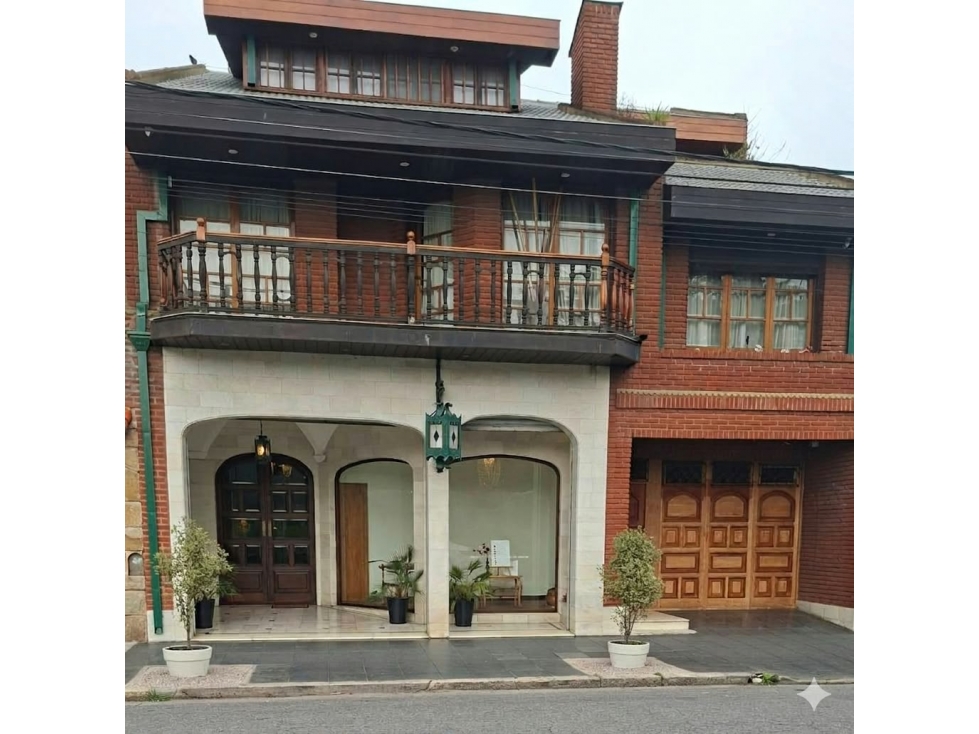VENTA EXCELENTE CHALET EN 2 PTAS +LOCAL COMERCIAL PLAYA GRANDE ALEM - 4
