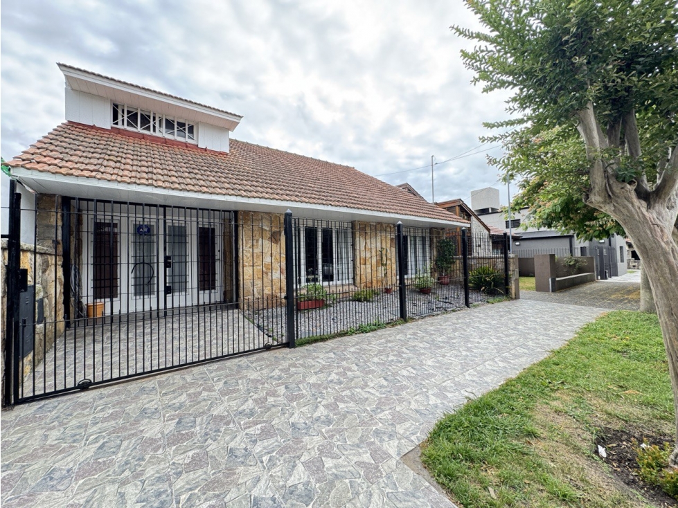 Casa 5 ambientes La Perla