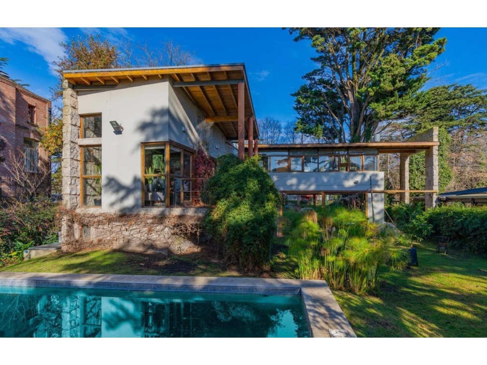 Casa 4 ambientes con pileta Barrio Caisamar — foto 2