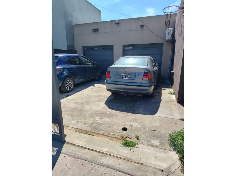 Oportunidad casa 4 ambientes Barrio el Jardin — foto 2
