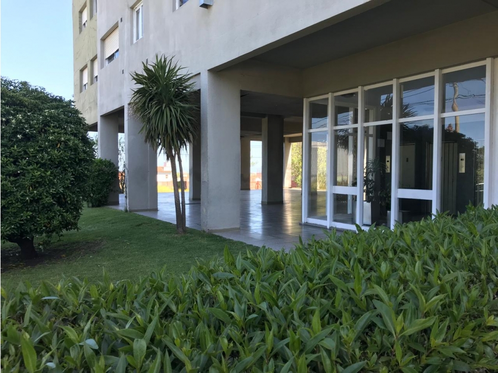 VENTA DEPARTAMENTO 4 AMB. ZONA BENDU CON ESP COCHERA APTO CRÉDITO - 2