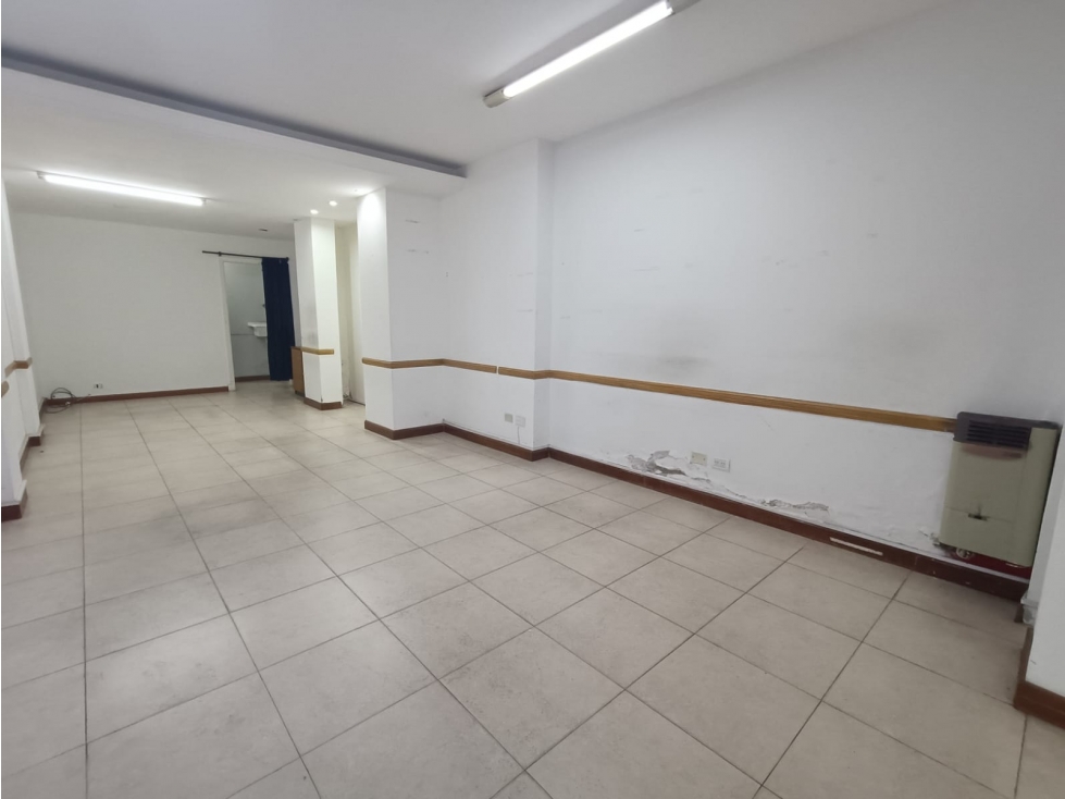 ALQUILER LOCAL COMERCIAL ZONA CENTRO - 4