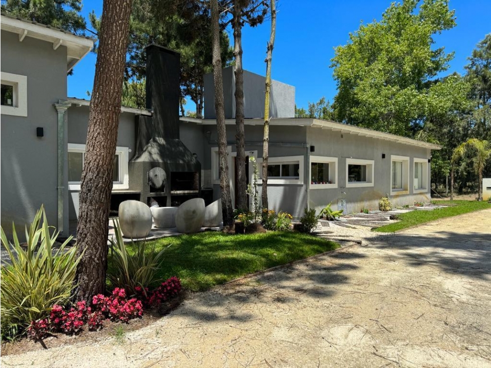 Casa en venta 5 ambientes Costa del Este - 1