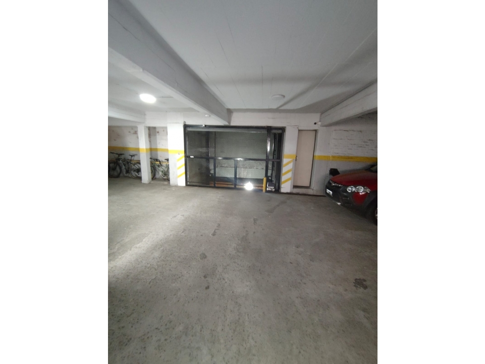 OPORTUNIDAD VENTA COCHERA EN MACROCENTRO/ LA PERLA — foto 3