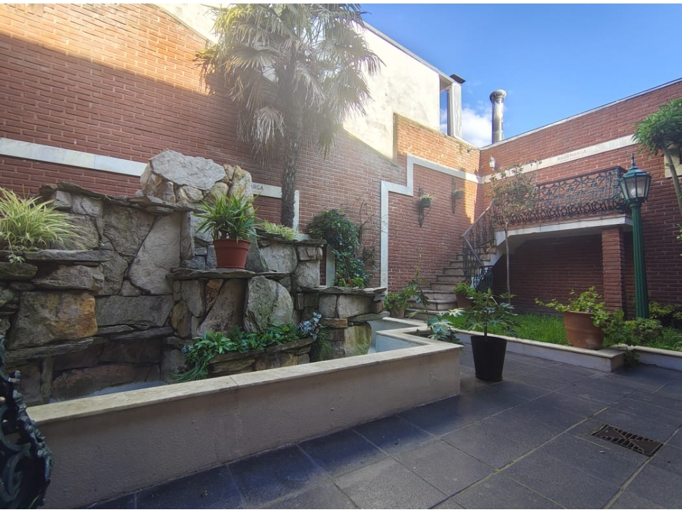 VENTA EXCELENTE CHALET EN 2 PTAS +LOCAL COMERCIAL PLAYA GRANDE ALEM - 3