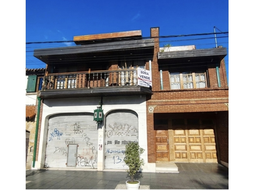 VENTA EXCELENTE CHALET EN 2 PTAS +LOCAL COMERCIAL PLAYA GRANDE ALEM - 2