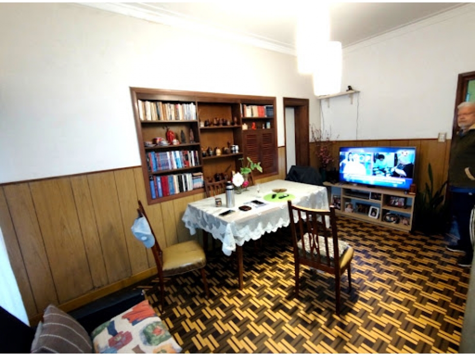 CASA EN 5 AMBIENTES CON COCHERA . P RAMOS OESTE - 3