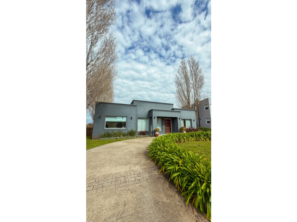 VENTA casa RUMENCO 4 Ambientes con pileta