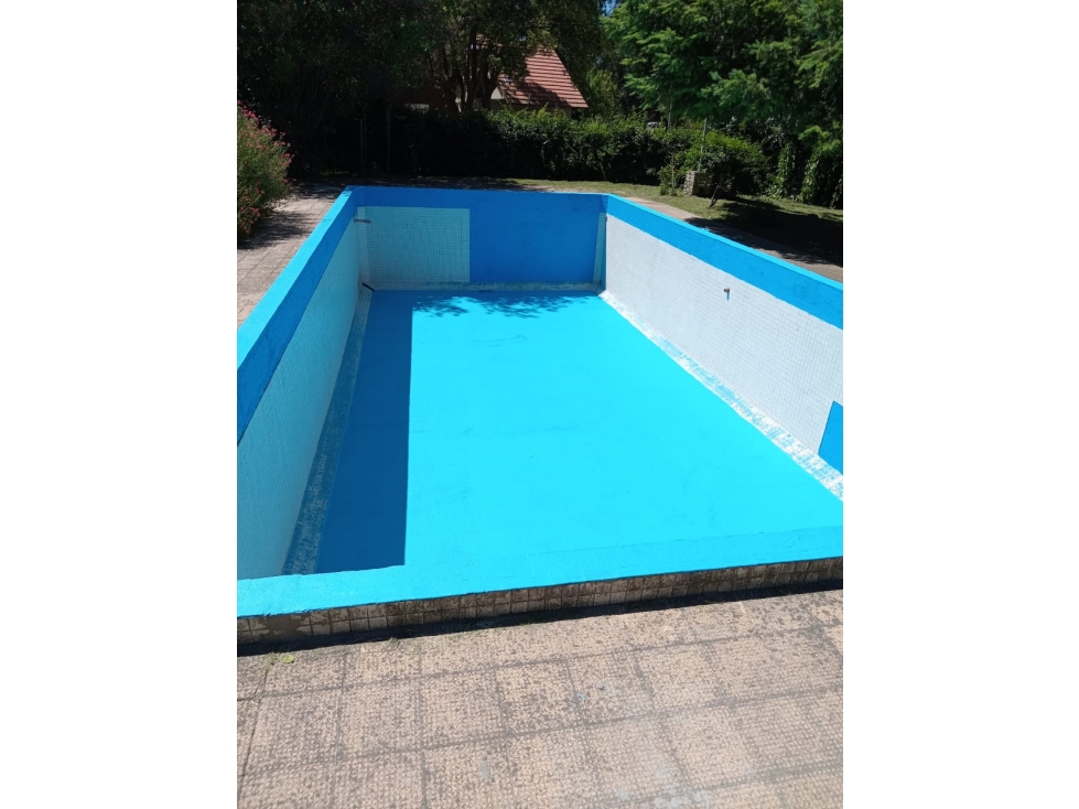 OPORTUNIDAD ÚNICA sobre 5 lotes EN BARRIO LAS MARGARITAS- CON PILETA. — foto 4