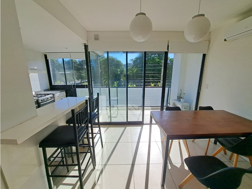 ALQUILER DEPARTAMENTO 2 AMBIENTES CON COCHERA Y BALCÓN VISTA AL MAR — foto 4