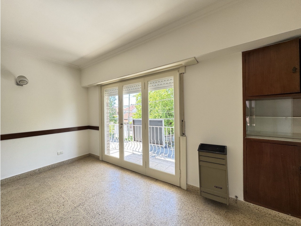 PH 1° piso con Cochera y terraza Propia LA PAMPA 400 — foto 4
