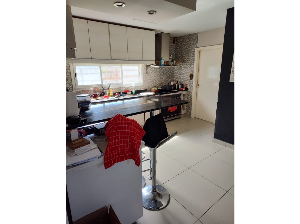Oportunidad casa 4 ambientes Barrio el Jardin — foto 3