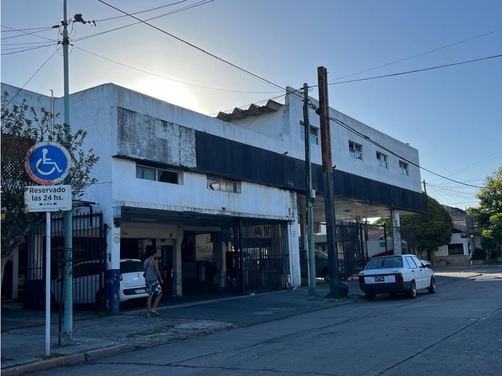 ESTACIONAMIENTO LAVADERO AUTOS- LOCAL San Juan y Río Negro — foto 2