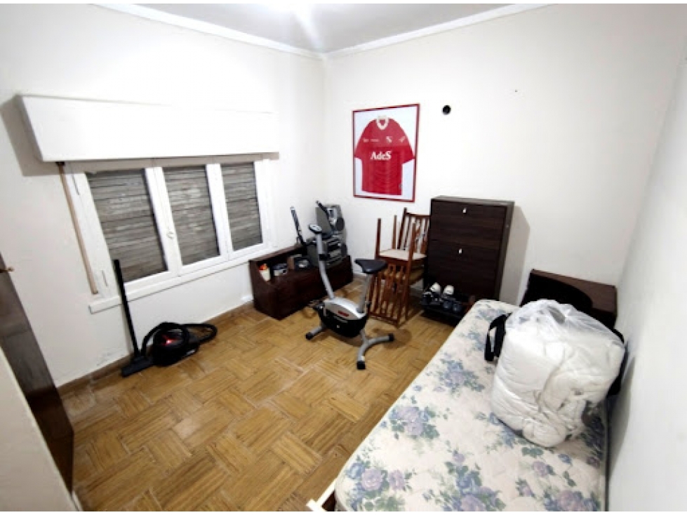 CASA EN 5 AMBIENTES CON COCHERA . P RAMOS OESTE - 6