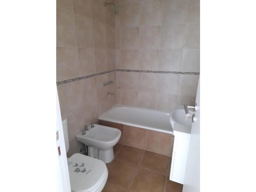 VENTA 2 AMBIENTES A ESTRENAR LA PERALA — foto 4