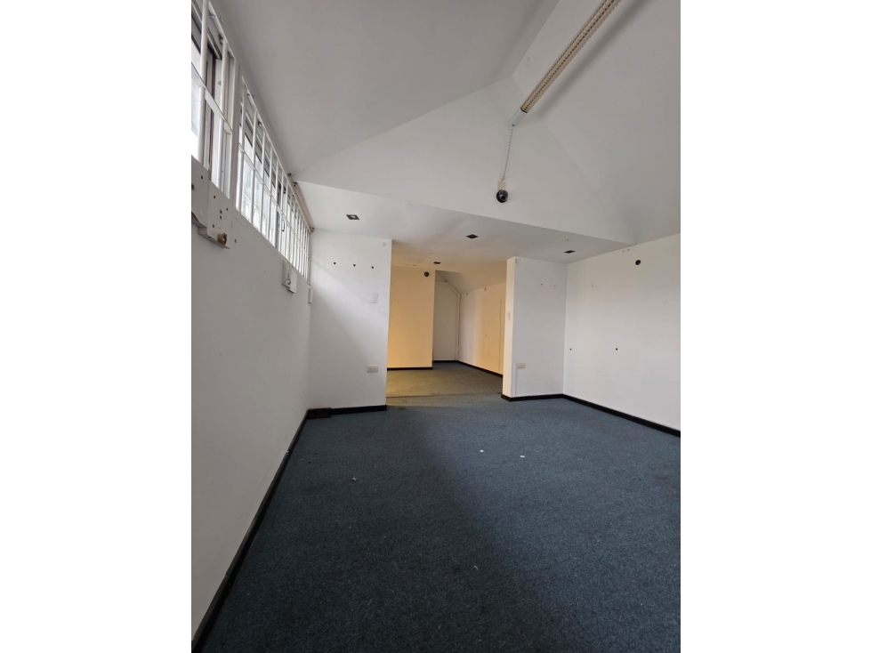 ALQ OFICINA SOBRE GUEMES — foto 6