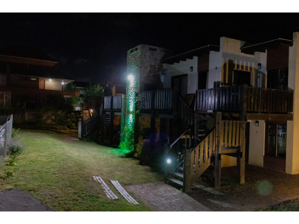 En Venta Complejo de dptos. con piscina!! Impecable estado - 3