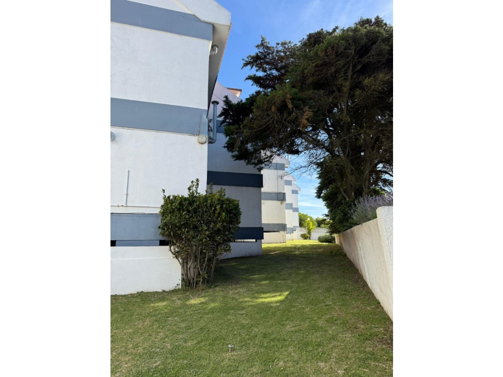 Venta Dpto. 3 amb. a pasos de la Playa!! c/cochera y gas natural!!! — foto 5