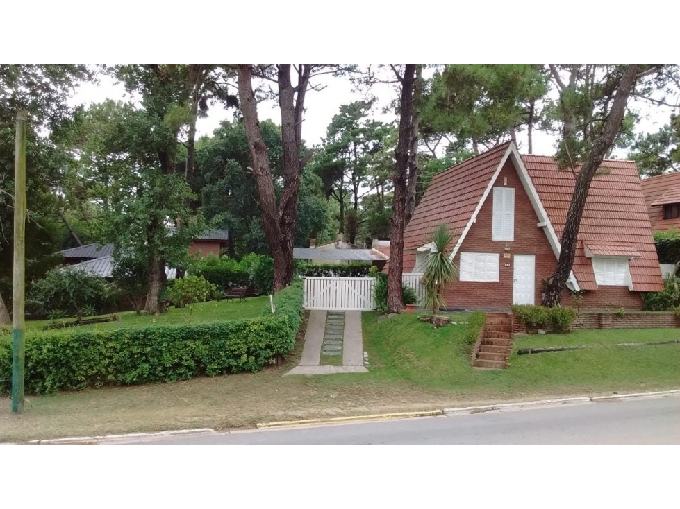 Casa Alpina en venta. Lote esq. de 700m2!!! - 3