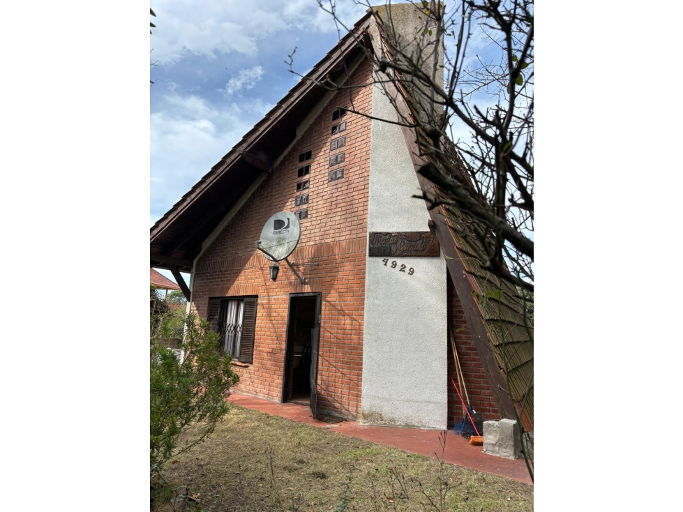 VENTA CASA ALPINA a Cuatro cuadras de la Playa-Lote 800m2 — foto 2