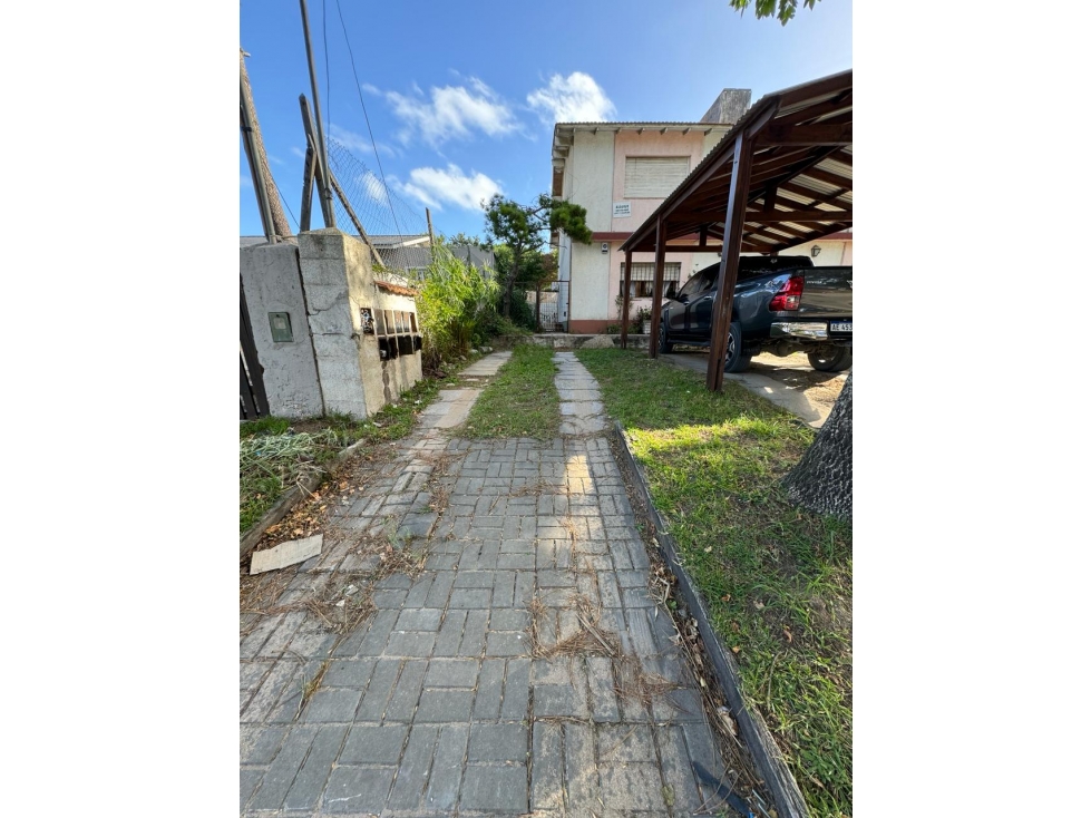 Venta de dpto. de dos ambientes + dependencias -Gas natural ! - 2