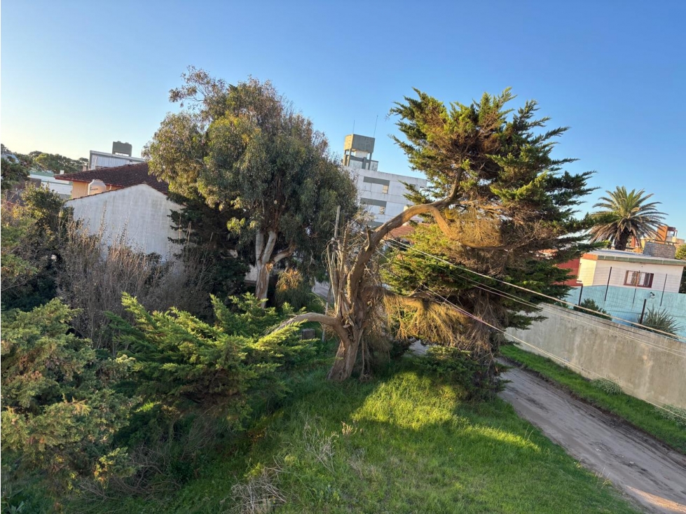 Venta excelente Lote de 480 m2 salida a 2 calles a 50 mts. de la playa - 4