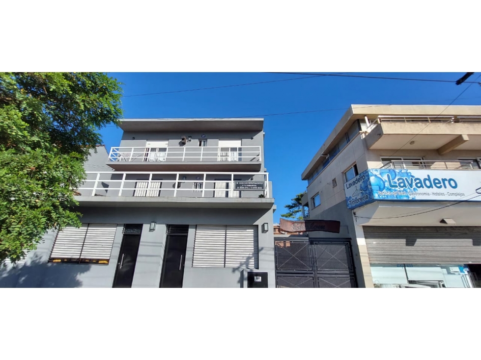Edificio - 11 dptos. venta en block - Av. Tres 2869 - 6