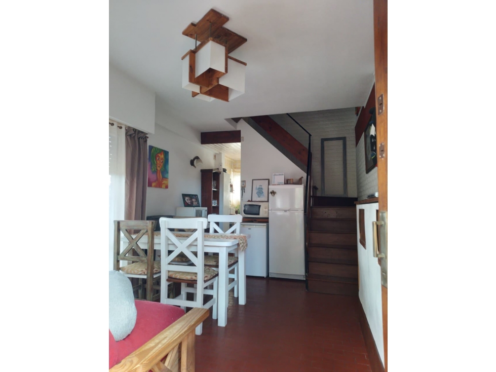 Venta Dpto. 3 amb. en triplex con cochera!!! — foto 2