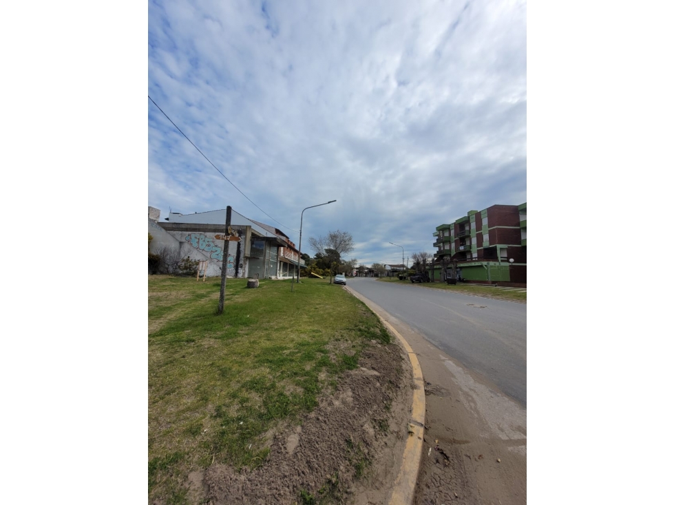 Venta-Permuta excelente Lote de 400 m2 esquina comercial!!! - 6