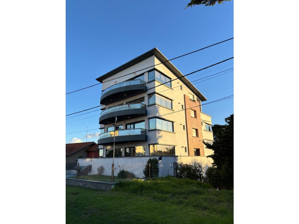 Venta Departamento dos amb.c/cochera - gas natural
