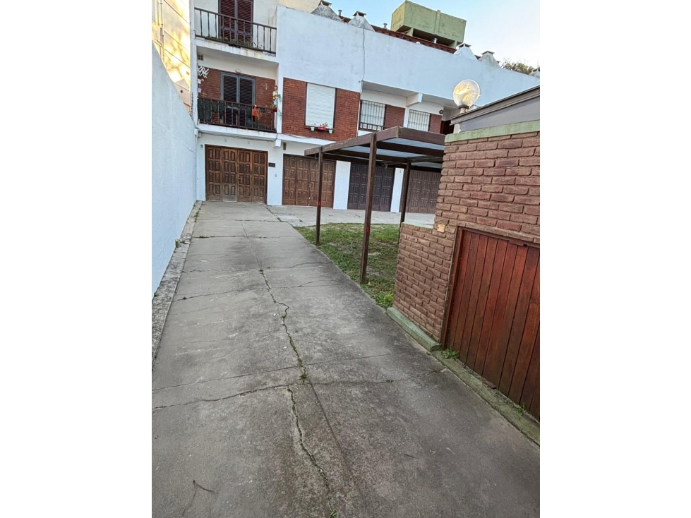 Venta de Dpto. 3 1/2 amb.2 baños 1 cochera a mts. de la Playa!!!! - 4