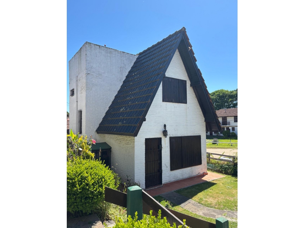 Venta casa Alpina- a 2 cuadras de la playa!!! — foto 4