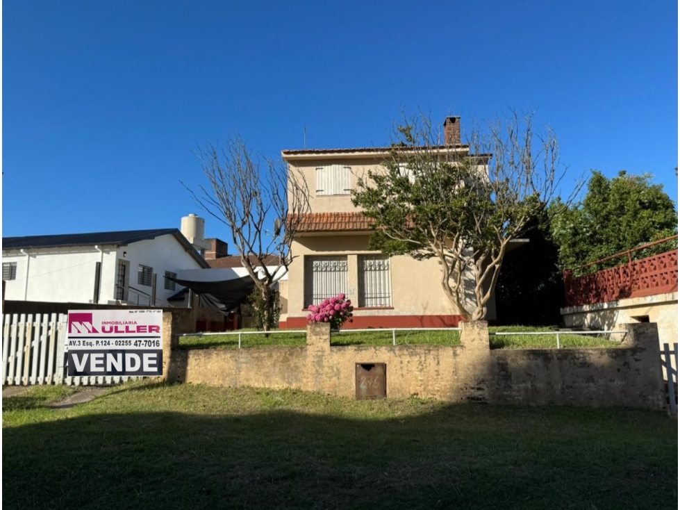 Venta Casa 4 ambientes! a 3 cuadras de la playa- GAS NATURAL!!!