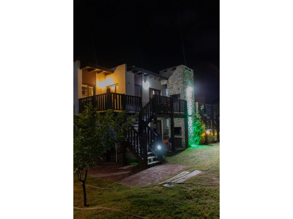 En Venta Complejo de dptos. con piscina!! Impecable estado - 2