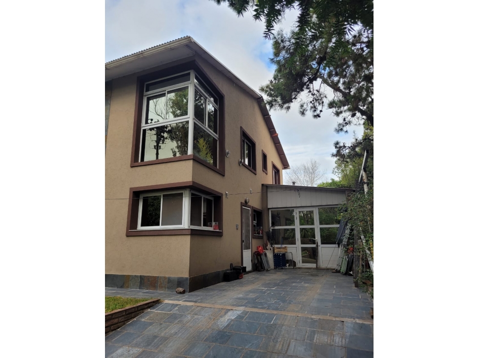 VENTA Casa 3 Amb. Mas 2 Dptos. 2 y 3 amb. -Todos los servicios!!! - 4