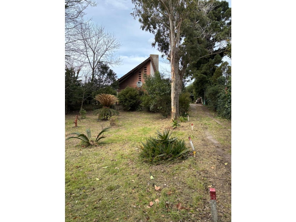 VENTA CASA ALPINA a Cuatro cuadras de la Playa-Lote 800m2 — foto 3