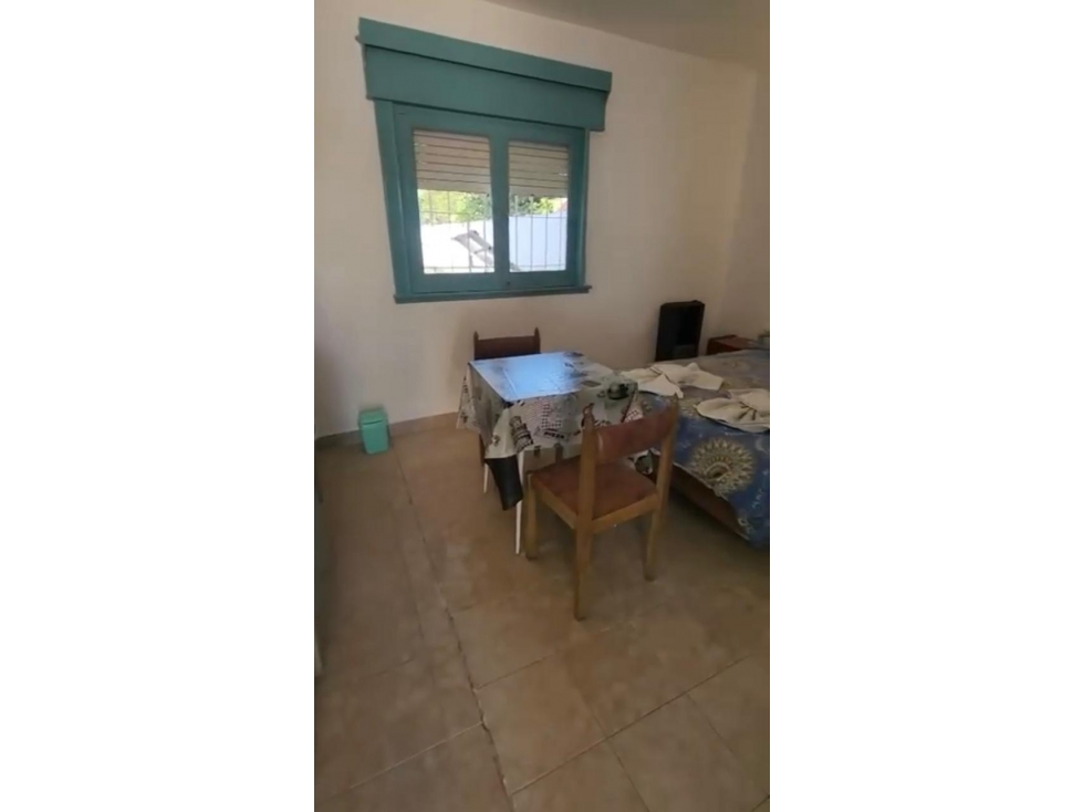 Alquiler anual Dpto. de un ambiente con calefacción!! — foto 3