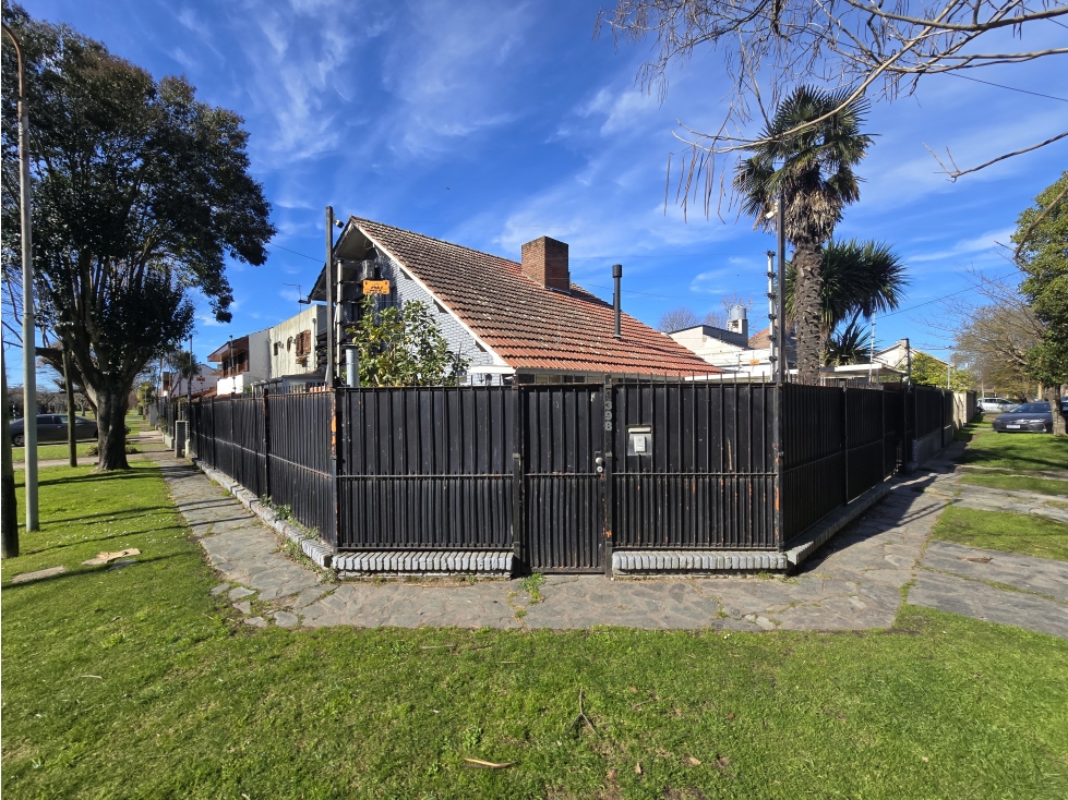 CHALET EN VENTA 4 AMB (CARBALLO 1300) - 1