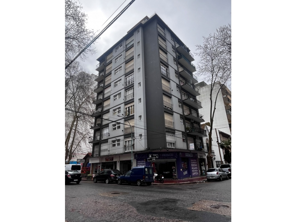 DEPARTAMENTO 2 AMB A LA CALLE (GASCON 1800)