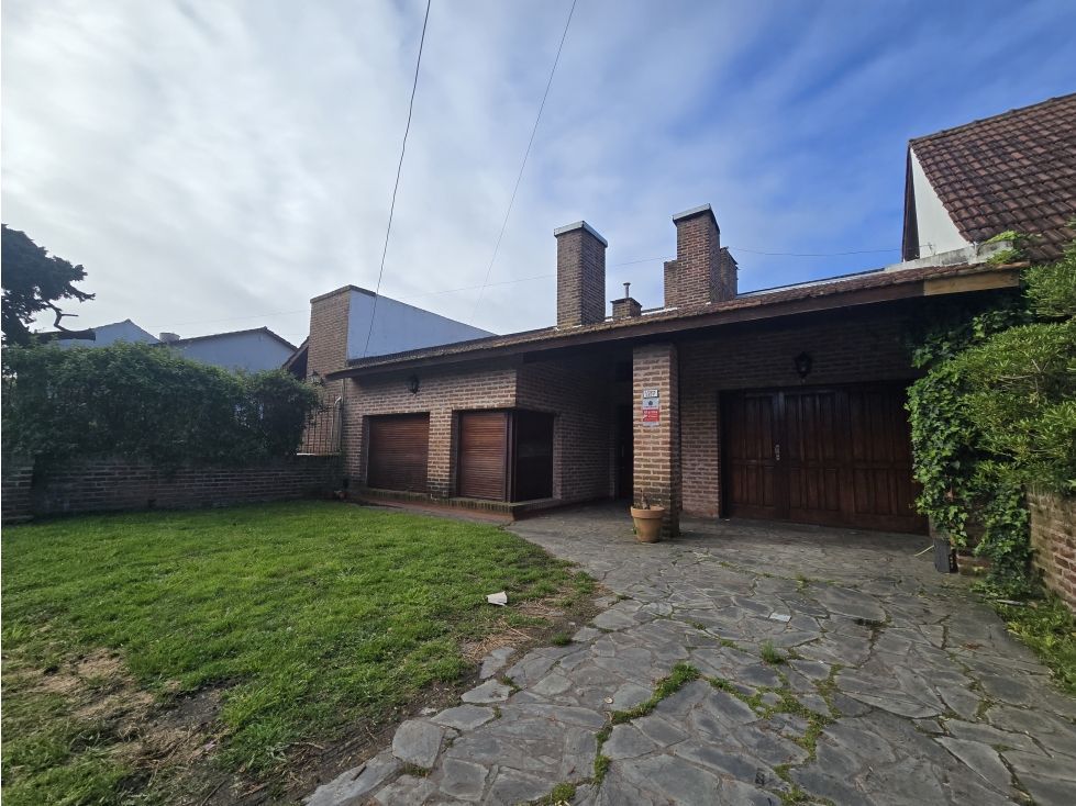 CHALET EN VENTA DE 4 AMB (STORNI AL 5000)