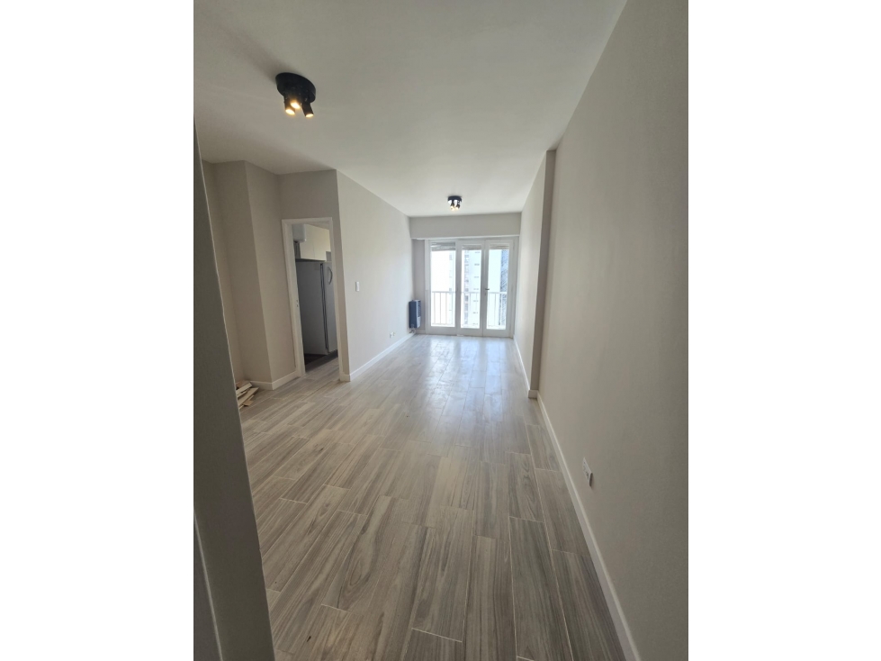 Departamento 1 amb Desplazado ( Gascón 1800)