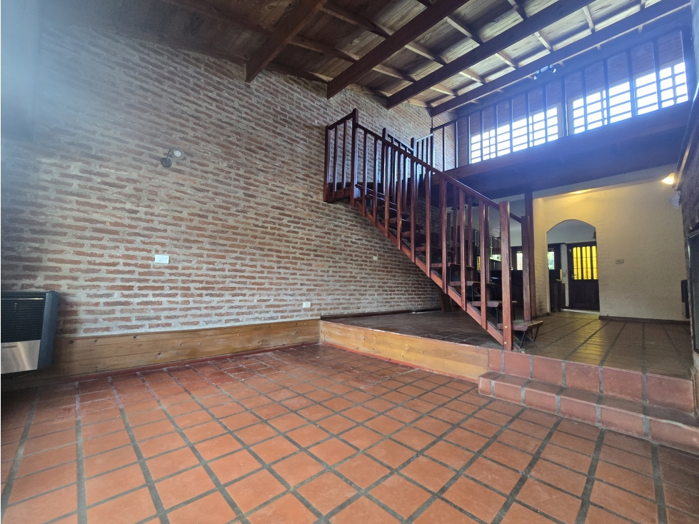 CHALET EN VENTA DE 4 AMB (STORNI AL 5000) — foto 2