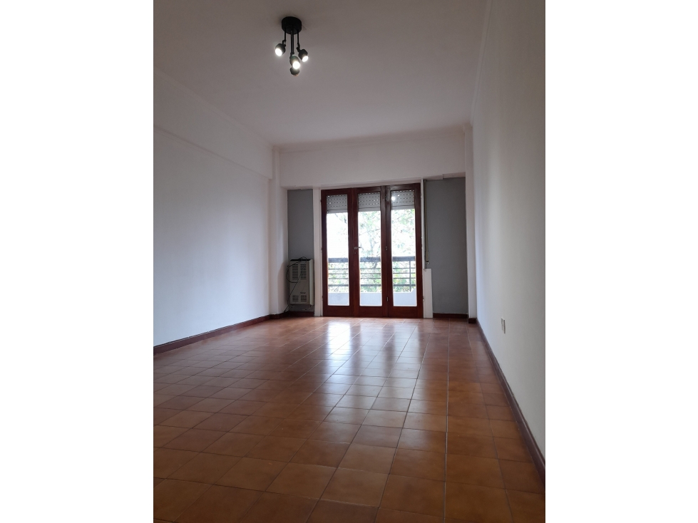 Departamento 2 ambientes en Venta con Balcón al frente — foto 3