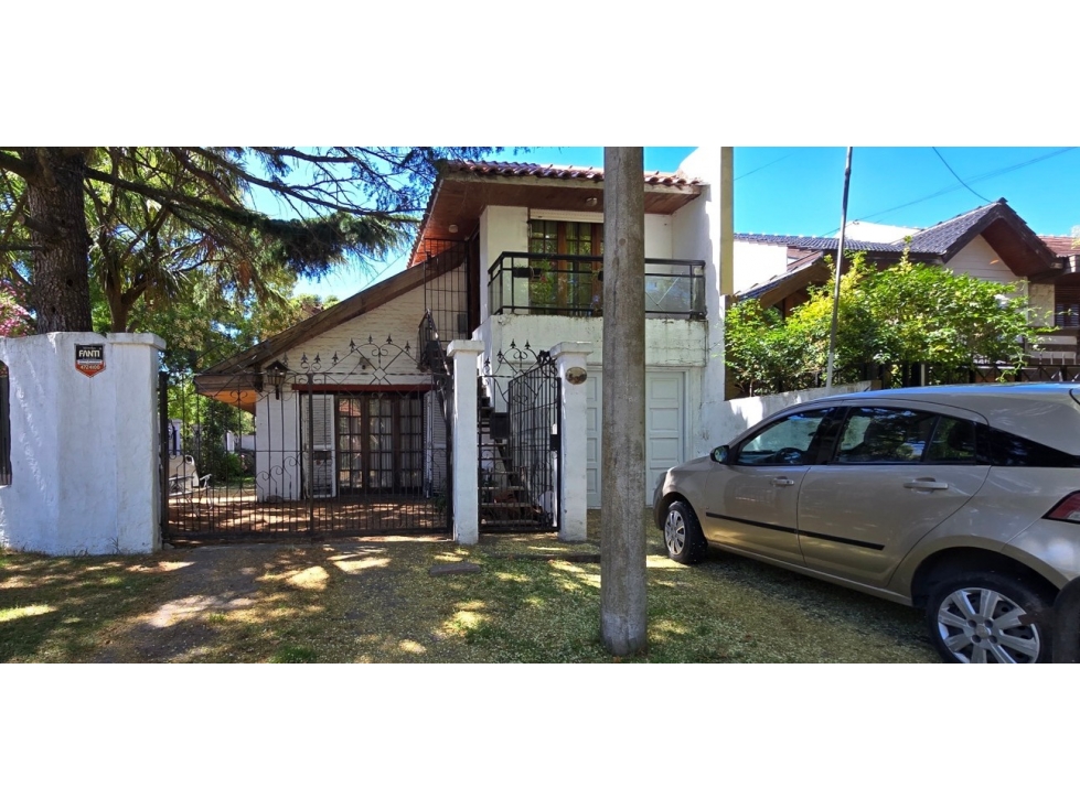 Chalet 4 Amb. + Dpto. 2 amb. (Florisbelo Acosta al 4600) — foto 3