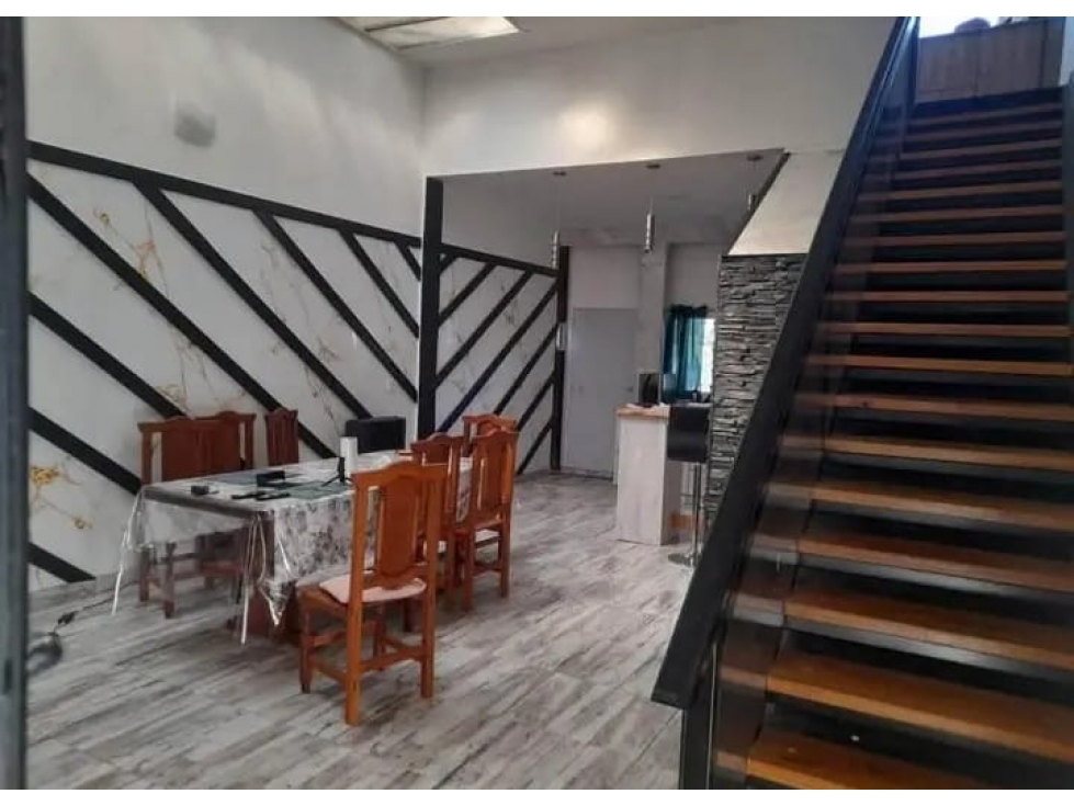 Venta, Galpón con departamento 2 amb - 2