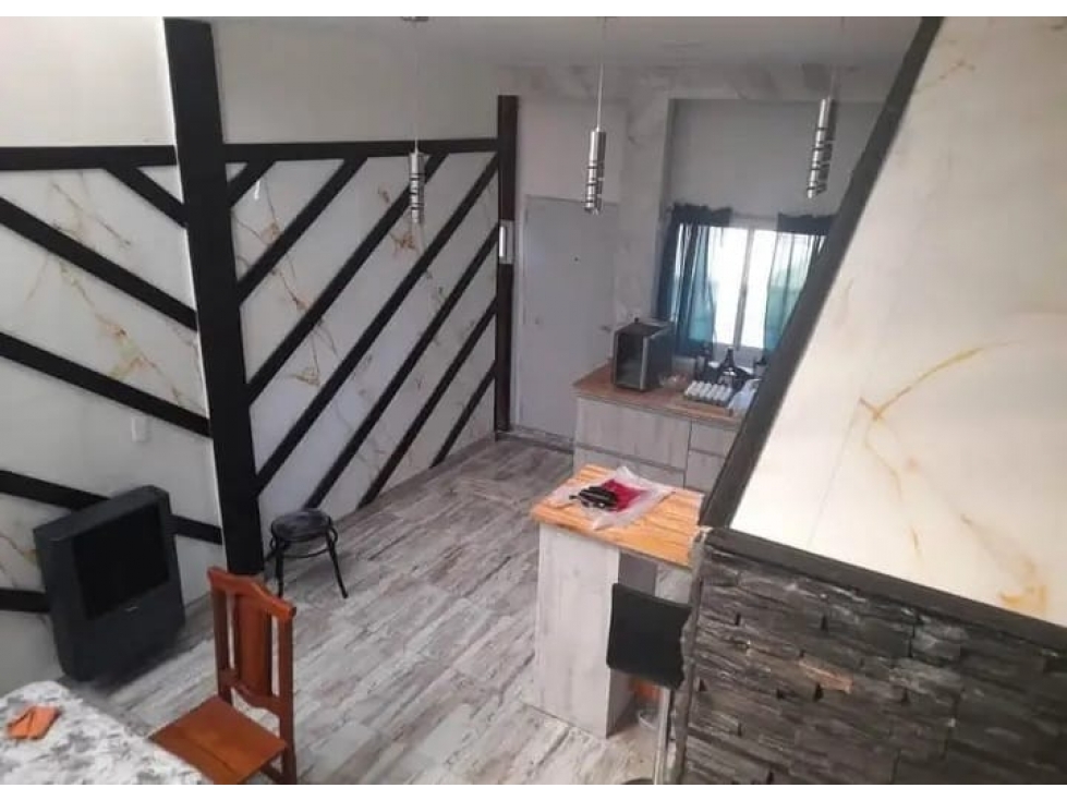 Venta, Galpón con departamento 2 amb - 4